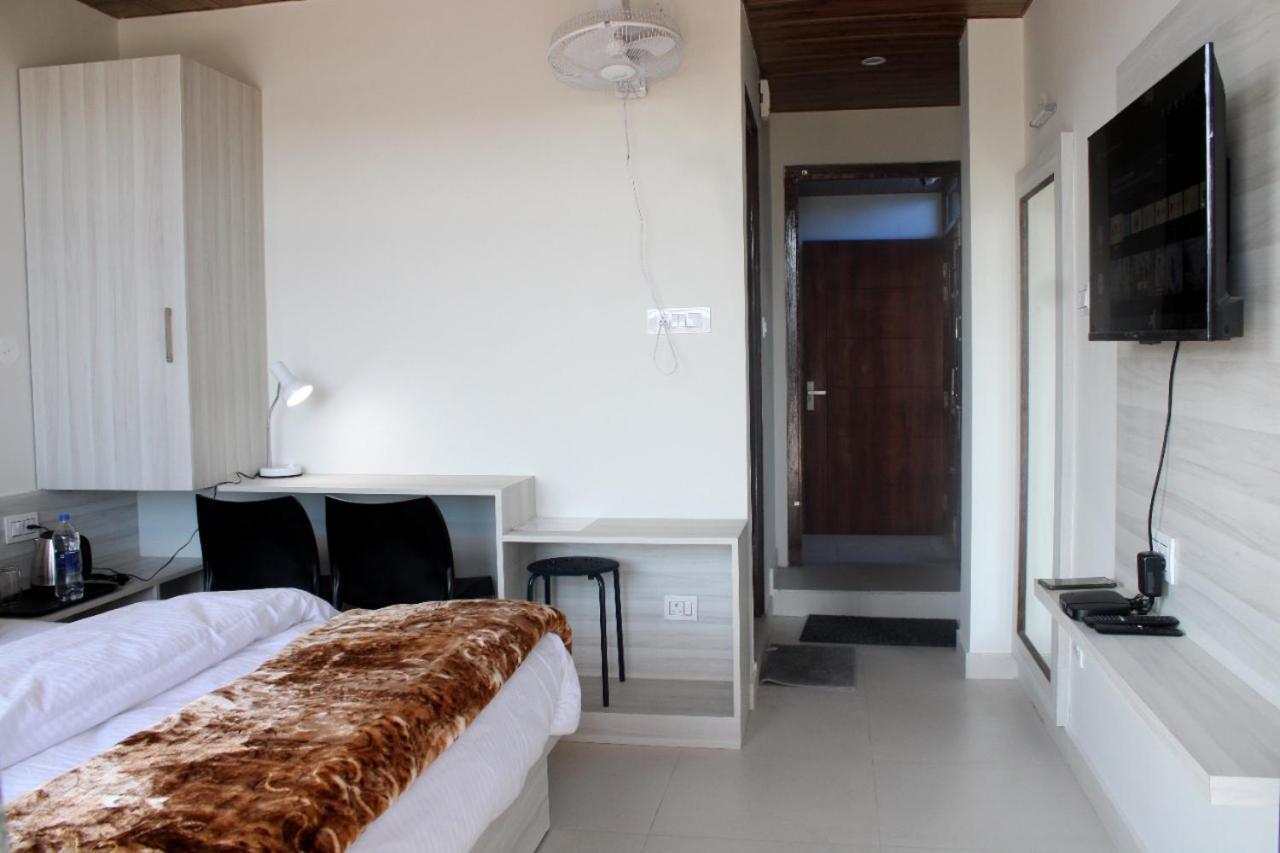 Him Aashrey B&B Homestay Shimla Exterior foto